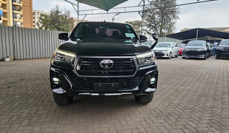 
								Toyota Hilux full									