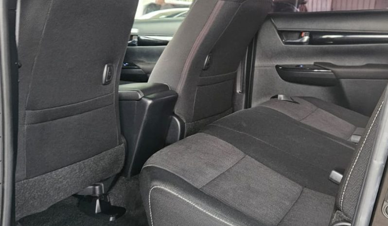 
								Toyota Hilux full									