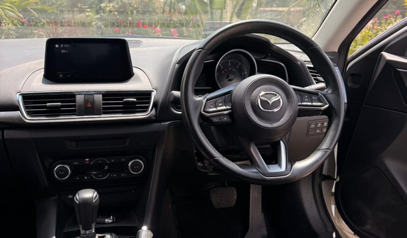 
								Mazda Axela full									