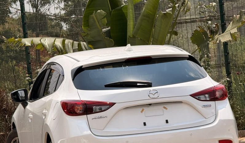 
								Mazda Axela full									