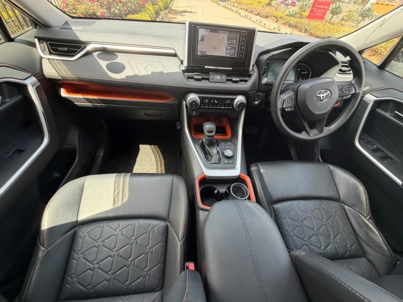 
								Toyota Rav4 full									