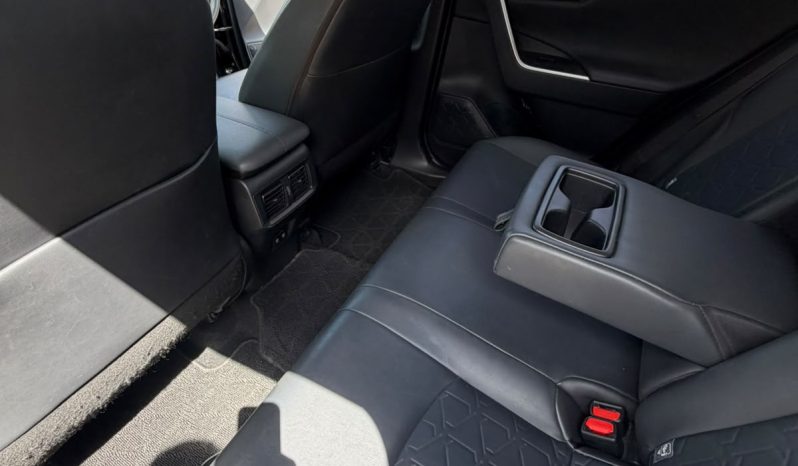 
								Toyota Rav4 full									
