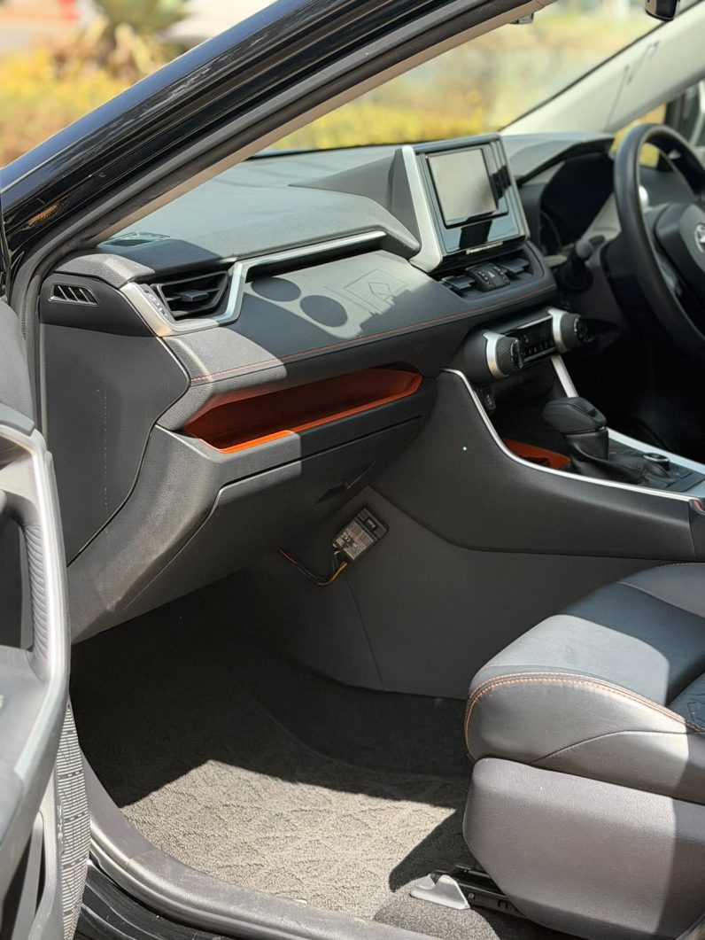 
								Toyota Rav4 full									