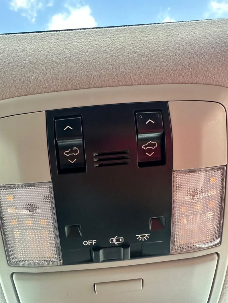 
								Toyota Prado TX full									