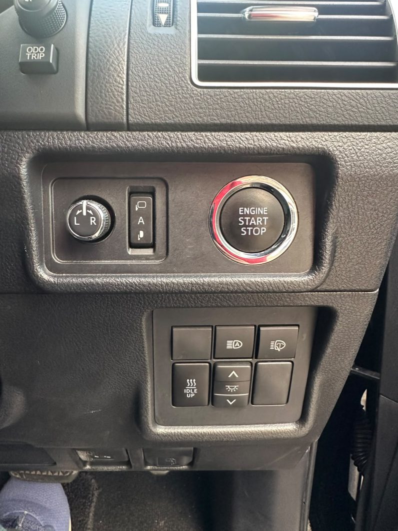 
								Toyota Prado TX full									