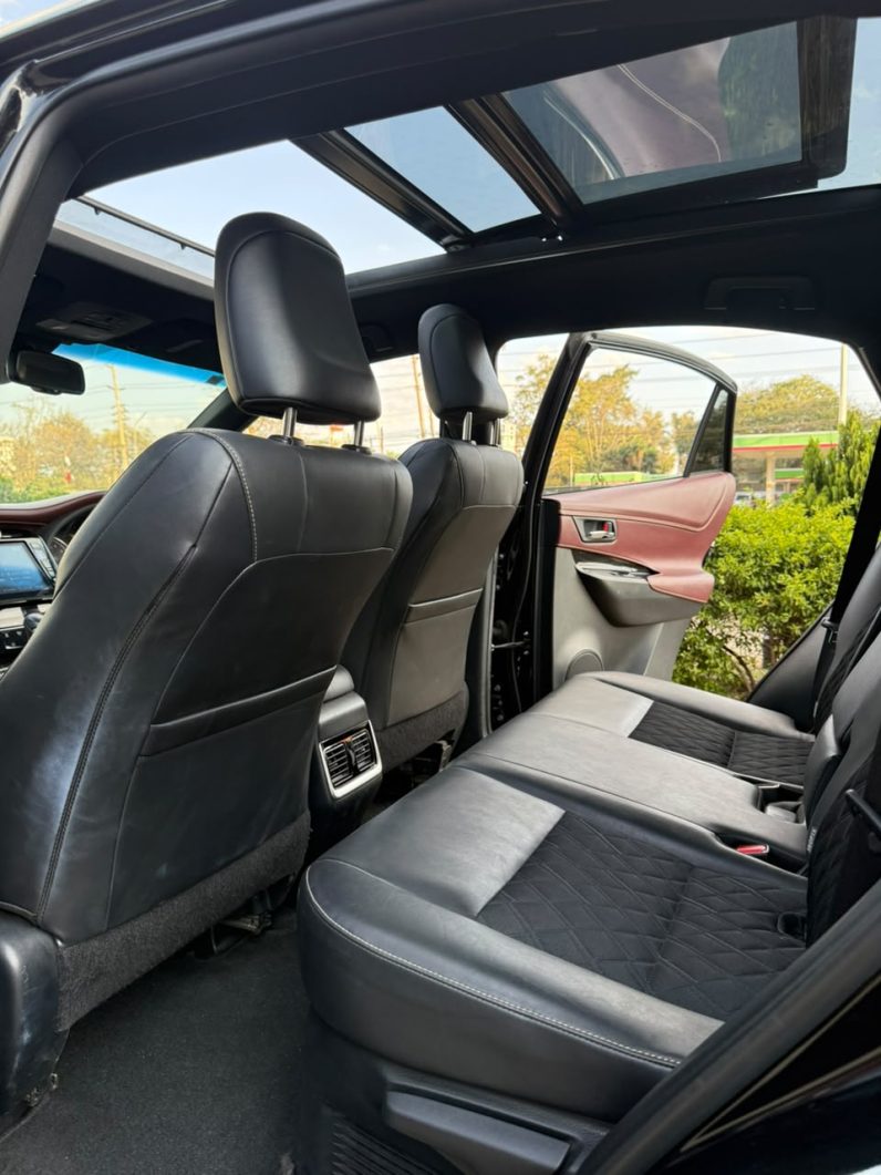
								Toyota Harrier full									