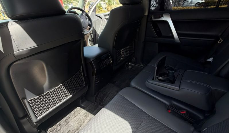 
								Toyota Landcruiser Prado TXL full									