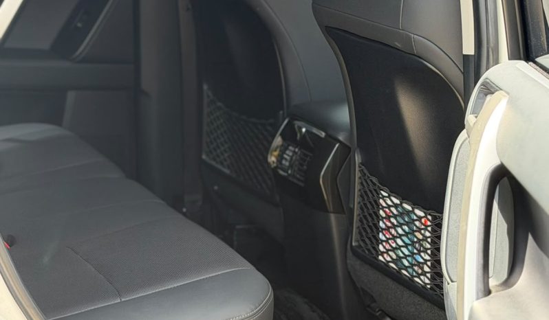 
								Toyota Landcruiser Prado TXL full									