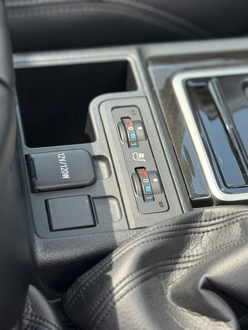 
								Toyota Landcruiser Prado TXL full									