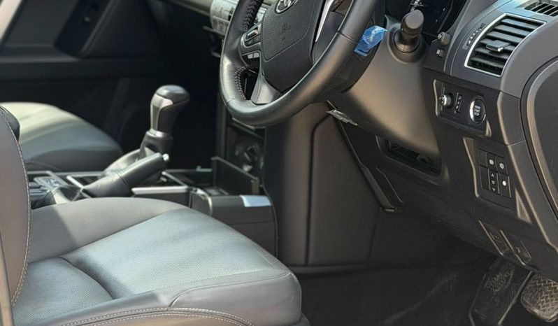 
								Toyota Landcruiser Prado TXL full									