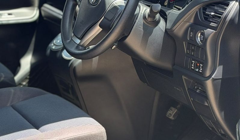 
								Toyota Noah full									