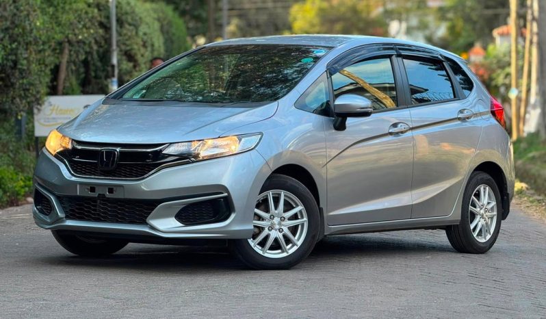
								Honda Fit full									
