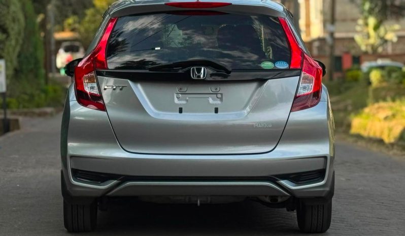 
								Honda Fit full									