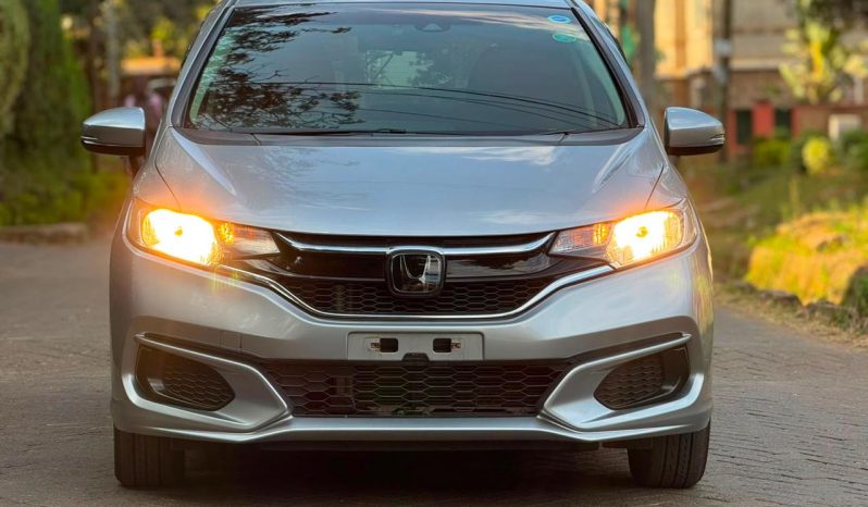 
								Honda Fit full									
