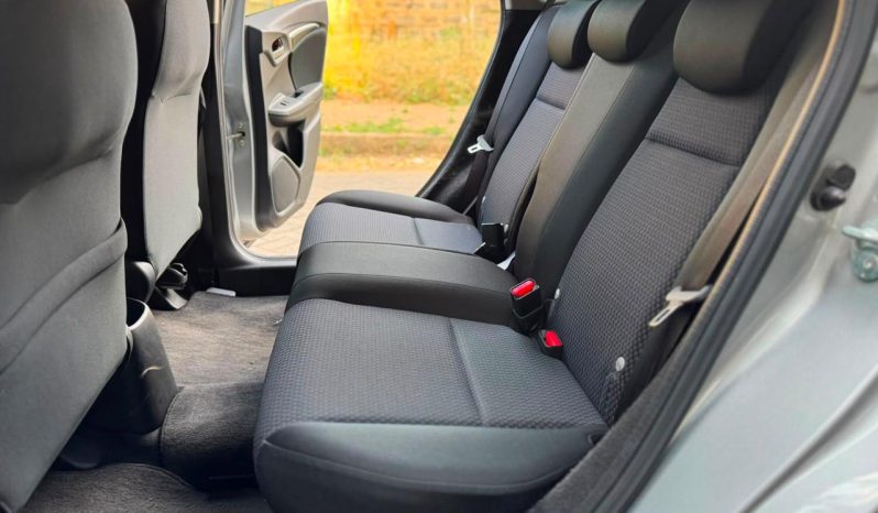 
								Honda Fit full									