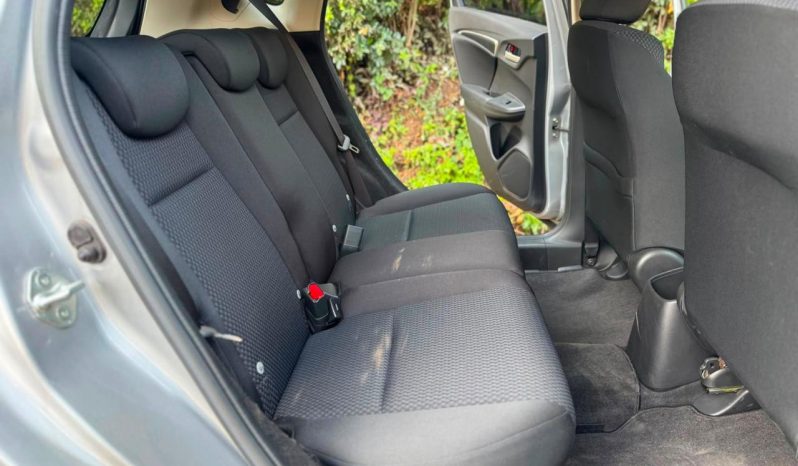 
								Honda Fit full									