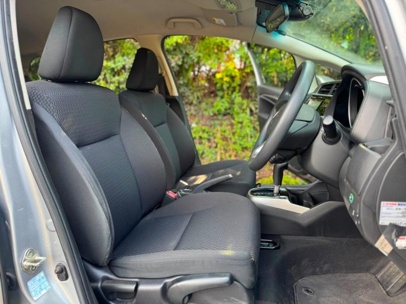 
								Honda Fit full									