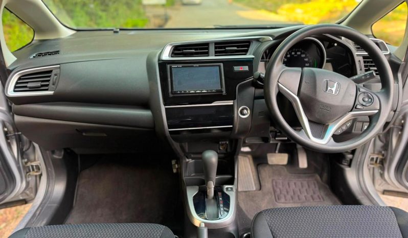 
								Honda Fit full									