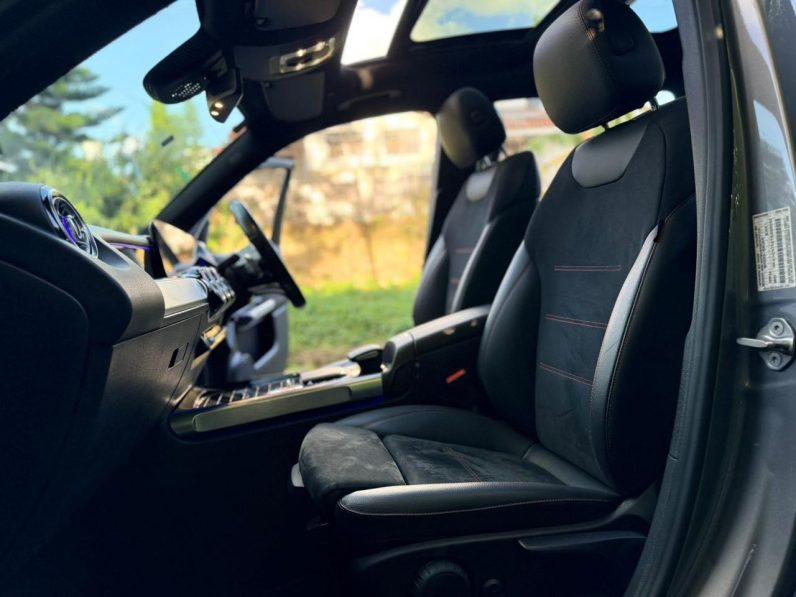 
								Mercedes Benz GLB 200 full									