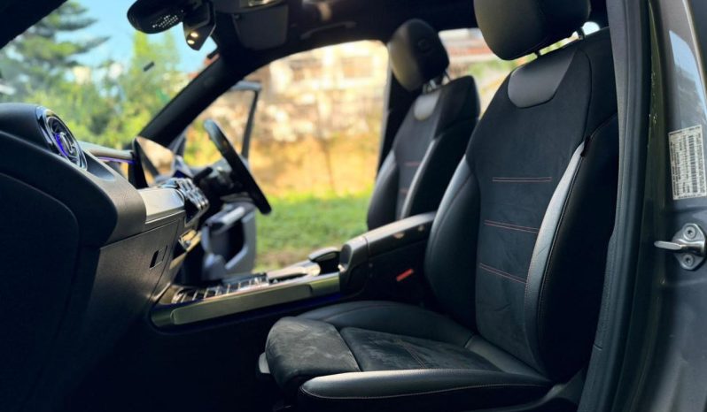 
								Mercedes Benz GLB 200 full									