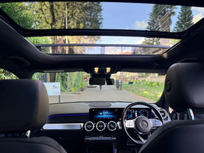 
								Mercedes Benz GLB 200 full									