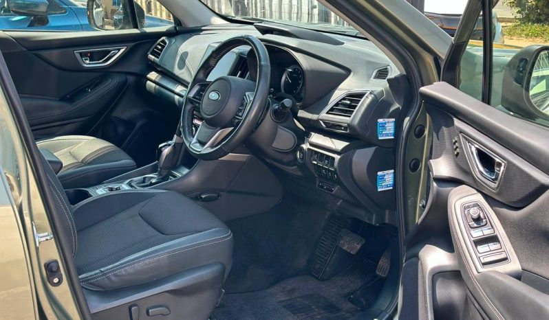 
								Subaru Forester SK9 X Break full									