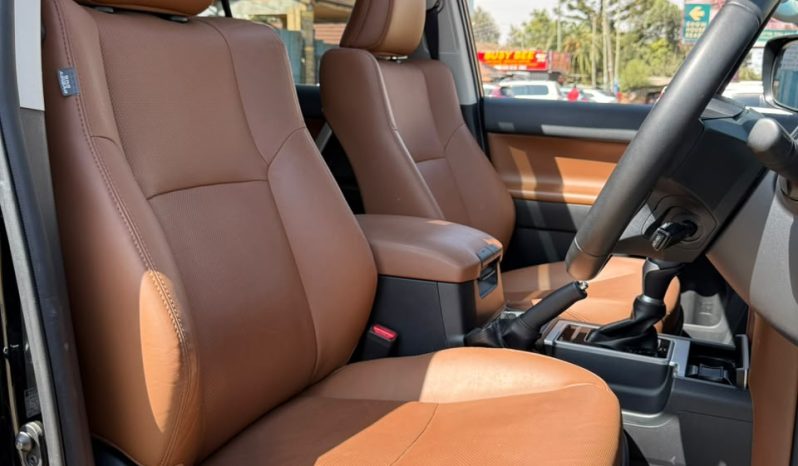 
								Toyota Landcruiser Prado TXL full									