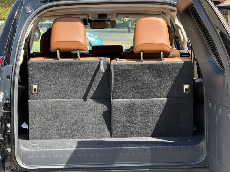 
								Toyota Landcruiser Prado TXL full									