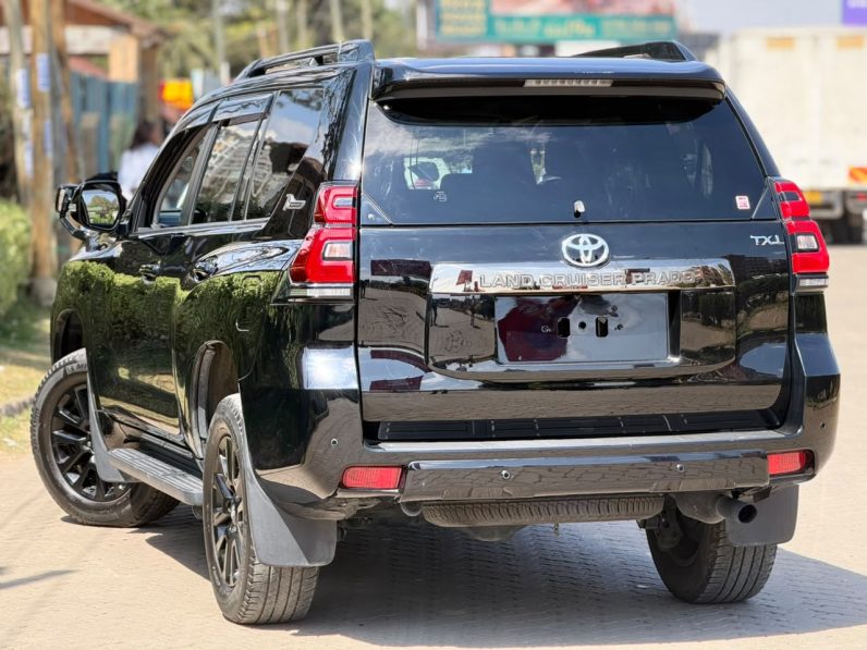 
								Toyota Landcruiser Prado TXL full									