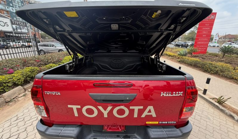 
								Toyota Hilux full									