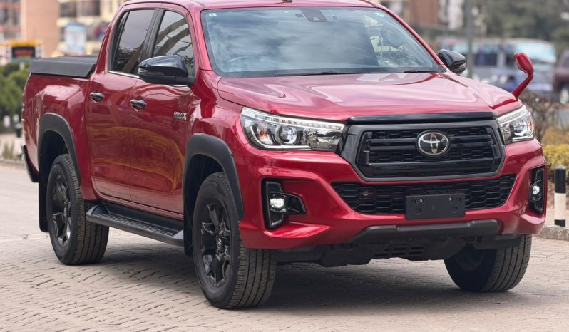 
								Toyota Hilux full									