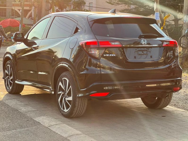 
								Honda Vezel full									