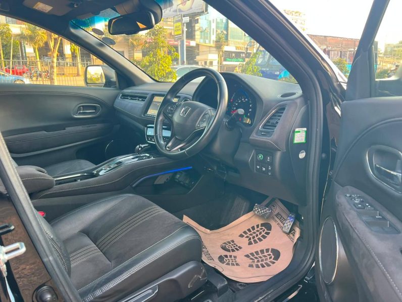 
								Honda Vezel full									