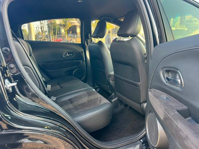 
								Honda Vezel full									