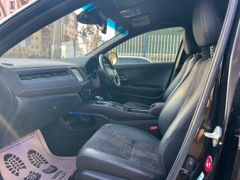 
								Honda Vezel full									