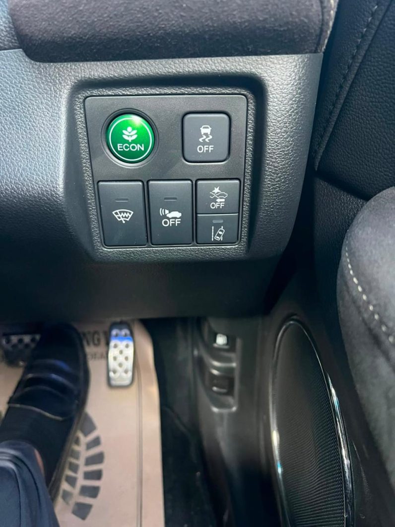 
								Honda Vezel full									