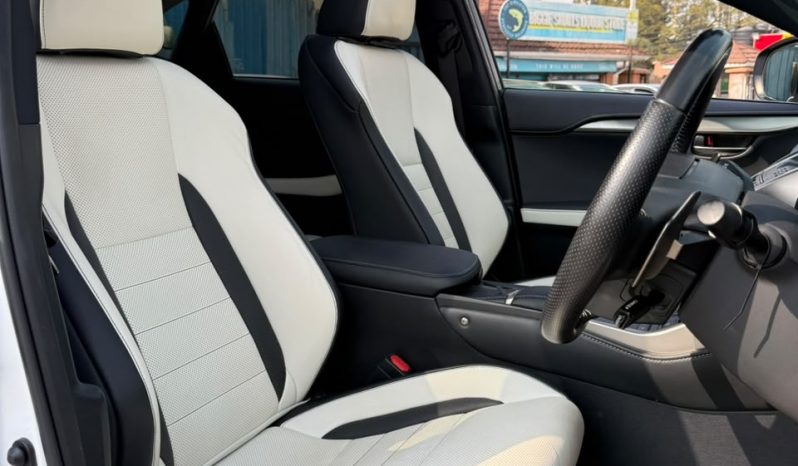 
								Lexus NX300 full									