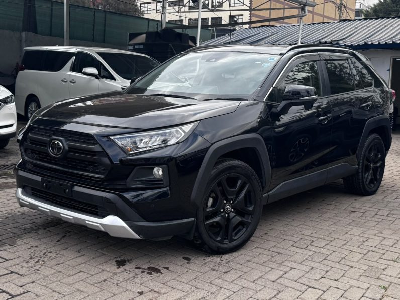 
								Toyota Rav4 full									
