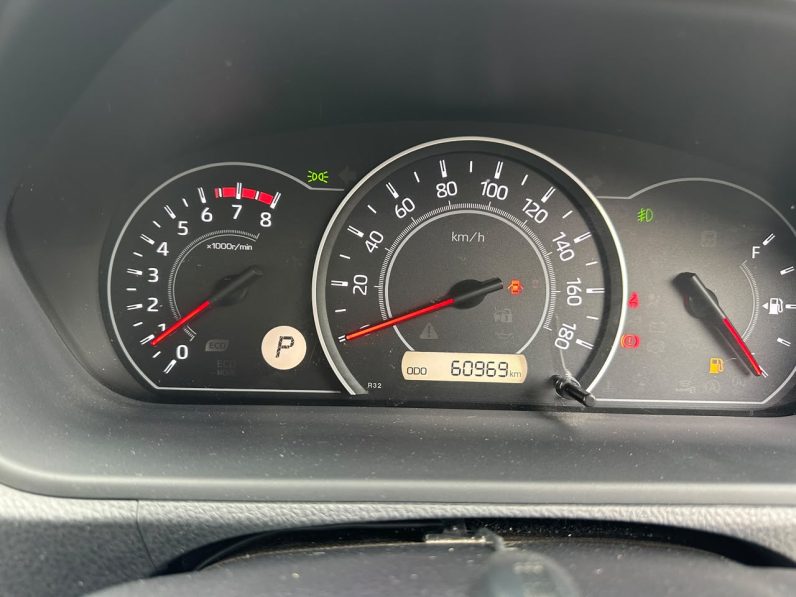
								Toyota Voxy full									