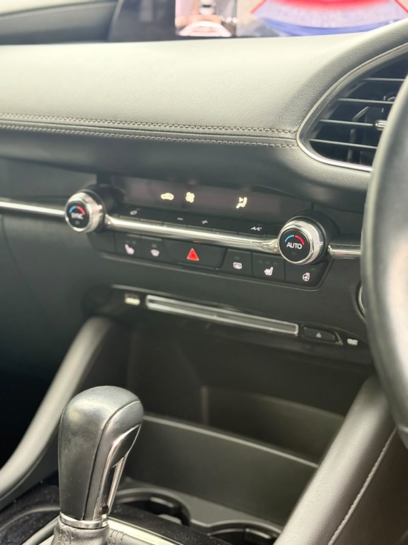 
								Mazda 3 full									