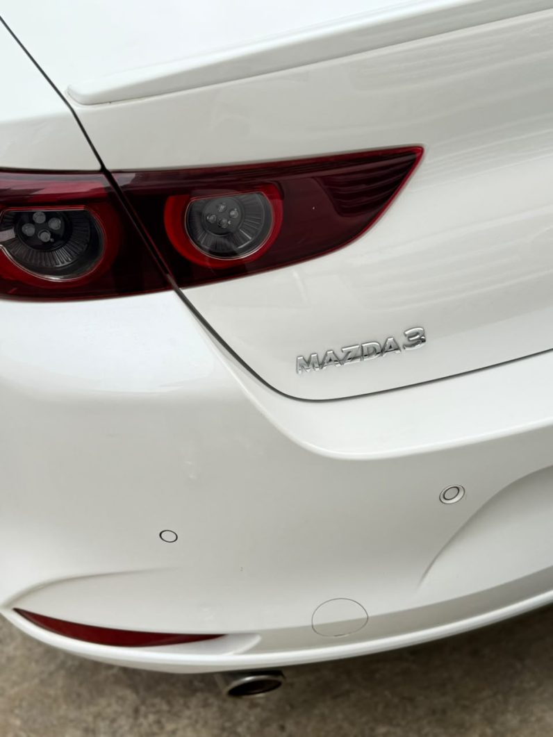 
								Mazda 3 full									