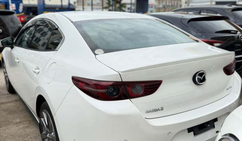 
								Mazda 3 full									