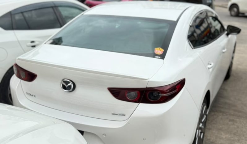 
								Mazda 3 full									