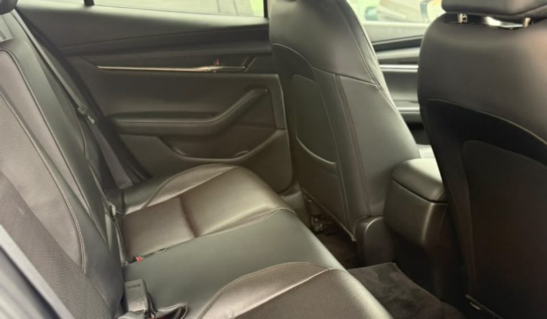 
								Mazda 3 full									