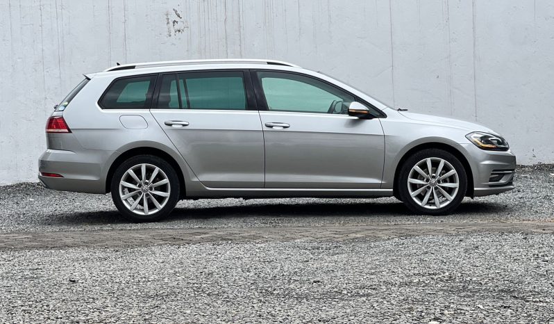 
								Volkswagen Golf full									