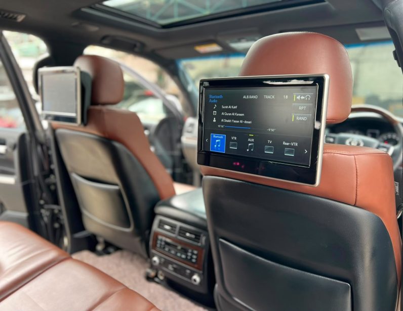 
								Toyota Land Cruiser 200 series ZX full									