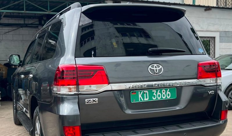 
								Toyota Land Cruiser 200 series ZX full									