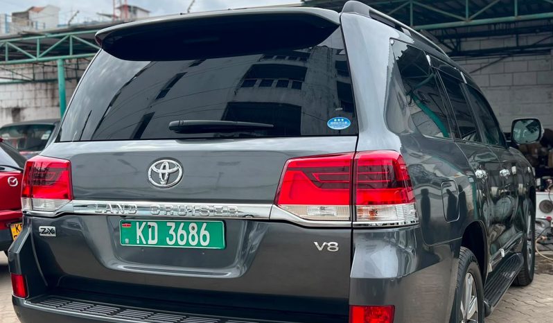 
								Toyota Land Cruiser 200 series ZX full									