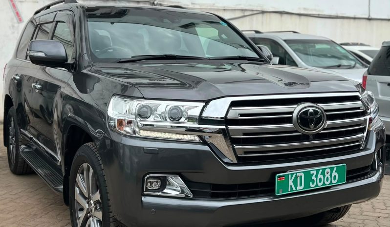 
								Toyota Land Cruiser 200 series ZX full									