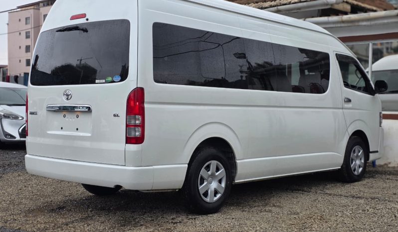 
								Toyota Hiace full									